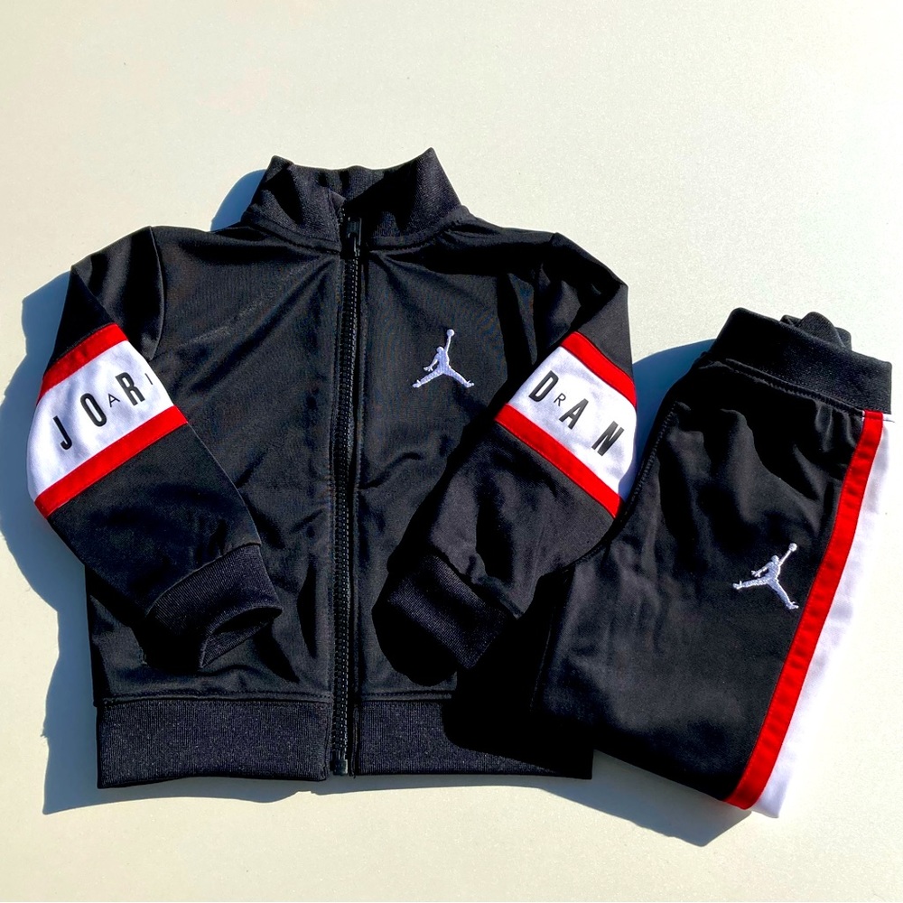 JORDAN 2 Piece Tracksuit Jogging Suit Sweatsuit Size 18 Months BRED